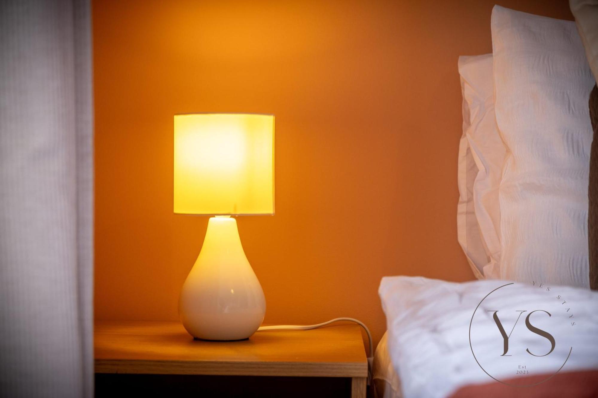 Sienna Longton 1b - Wi-fi, Alton Towers, Netflix Apartment Stoke-on-Trent